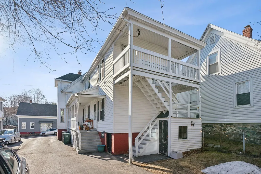 96 Pike Street Biddeford ME 04005