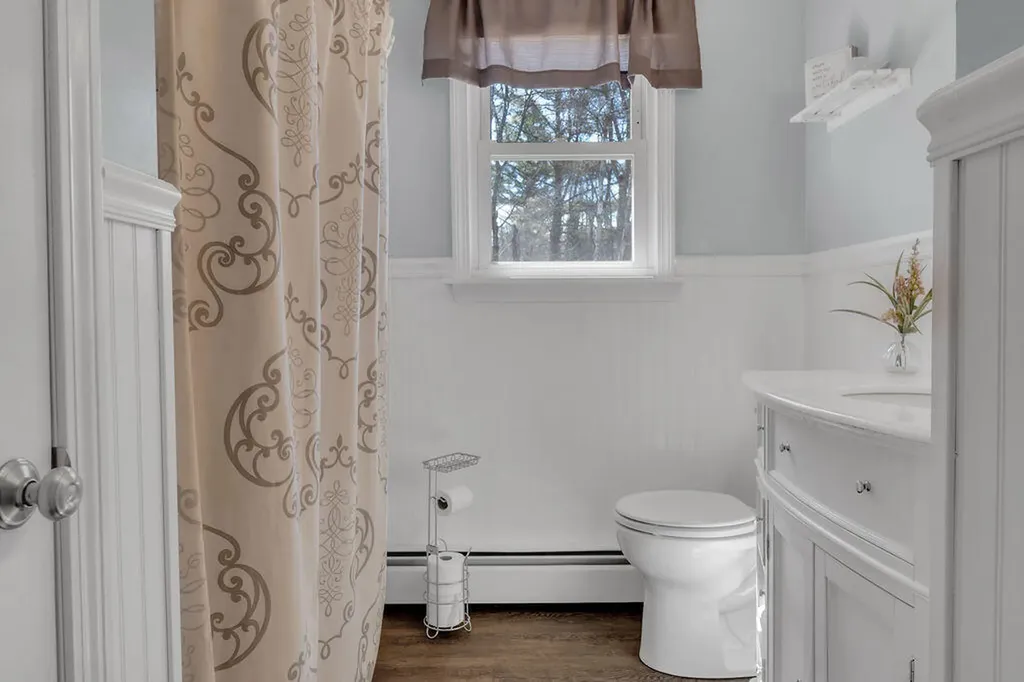 96 Alderwood Road Auburn ME 04210