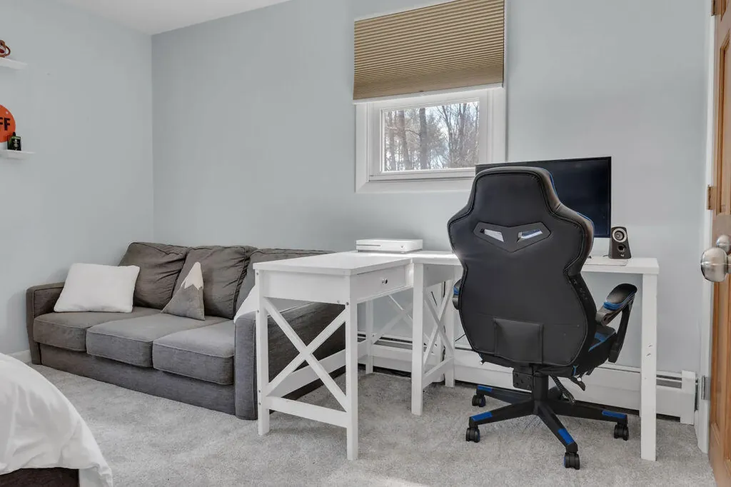 96 Alderwood Road Auburn ME 04210