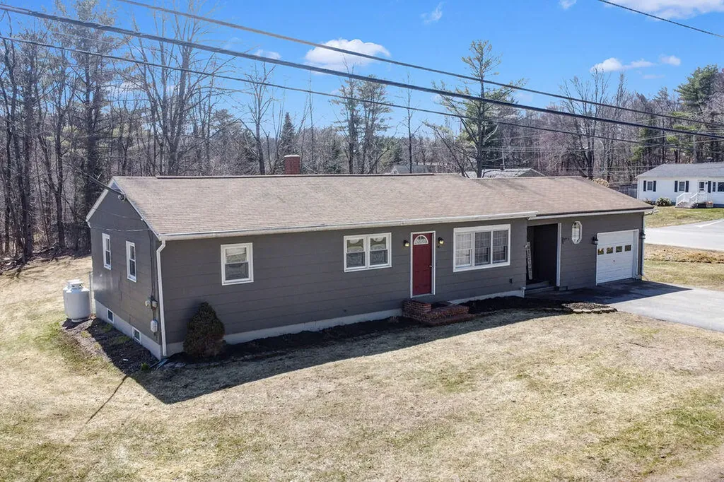 96 Alderwood Road Auburn ME 04210