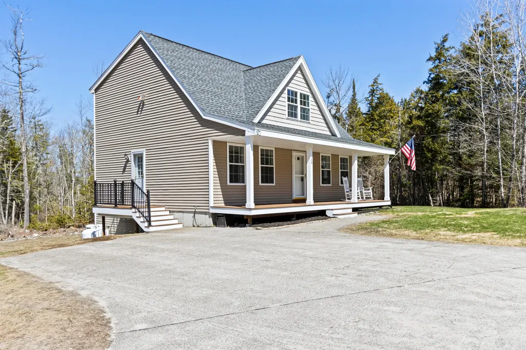 19 Wheeler Way Windham ME 04062
