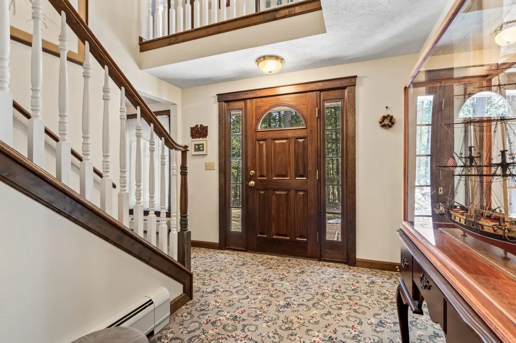 185 Rolling Hill Drive Naples ME 04055