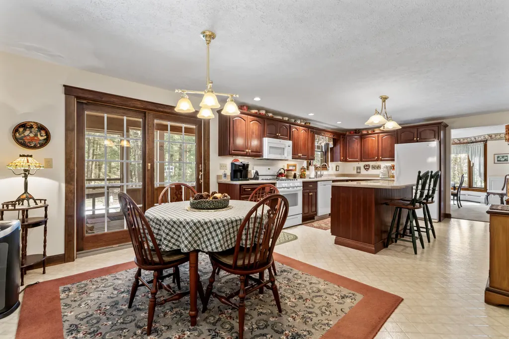 185 Rolling Hill Drive Naples ME 04055