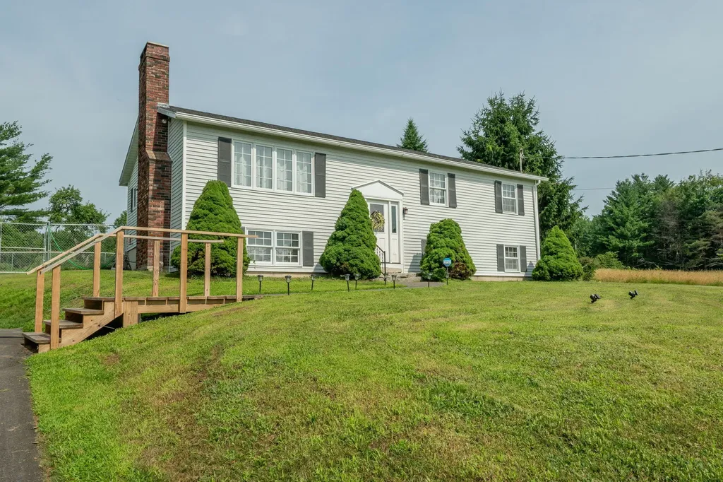 50 Ridge Road Waterville ME 04901