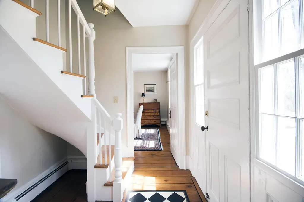 31 Tukey Lane Bristol ME 04539