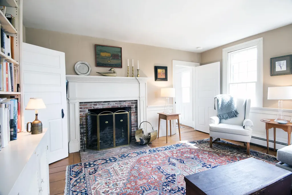 31 Tukey Lane Bristol ME 04539