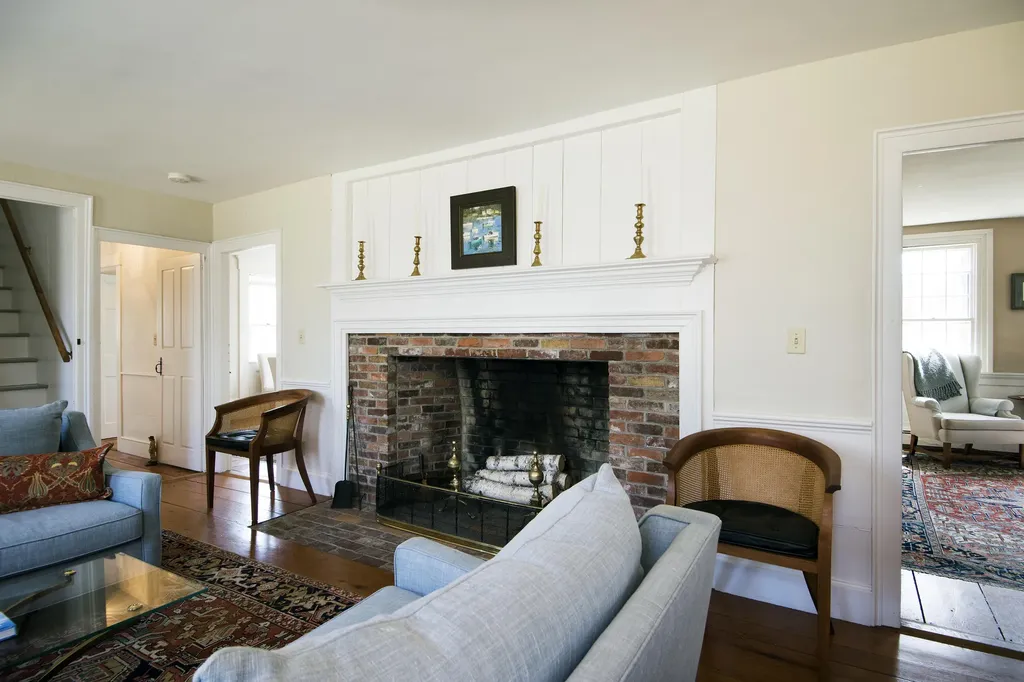 31 Tukey Lane Bristol ME 04539