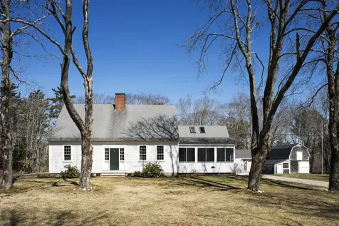 31 Tukey Lane Bristol ME 04539