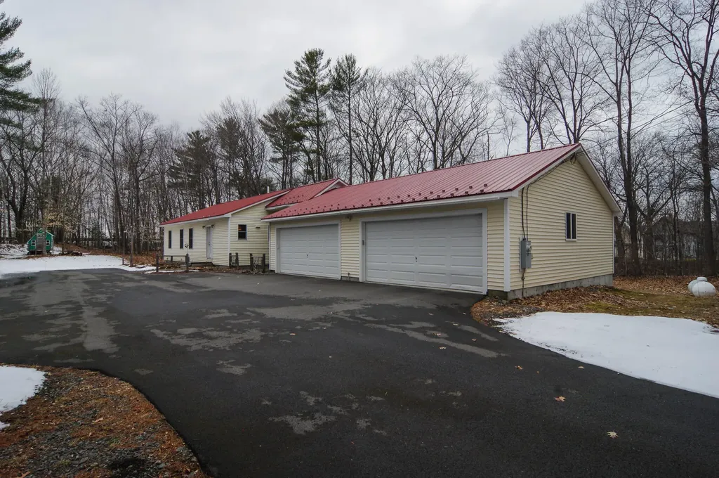 6A Park Street Guilford ME 04443