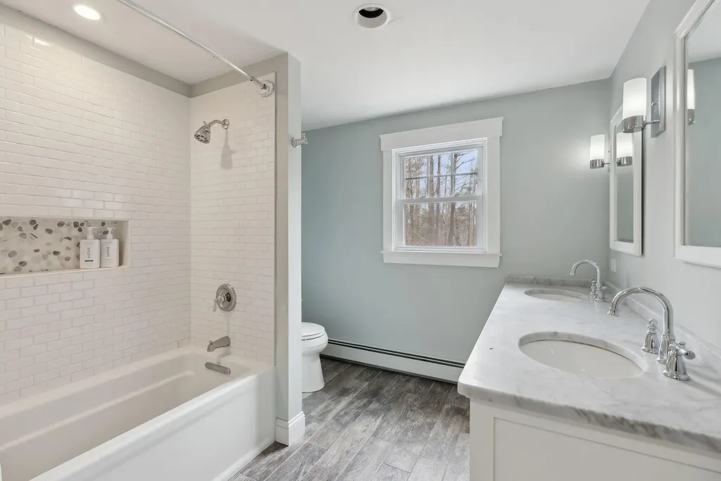 314 Cousins Street Yarmouth ME 04096