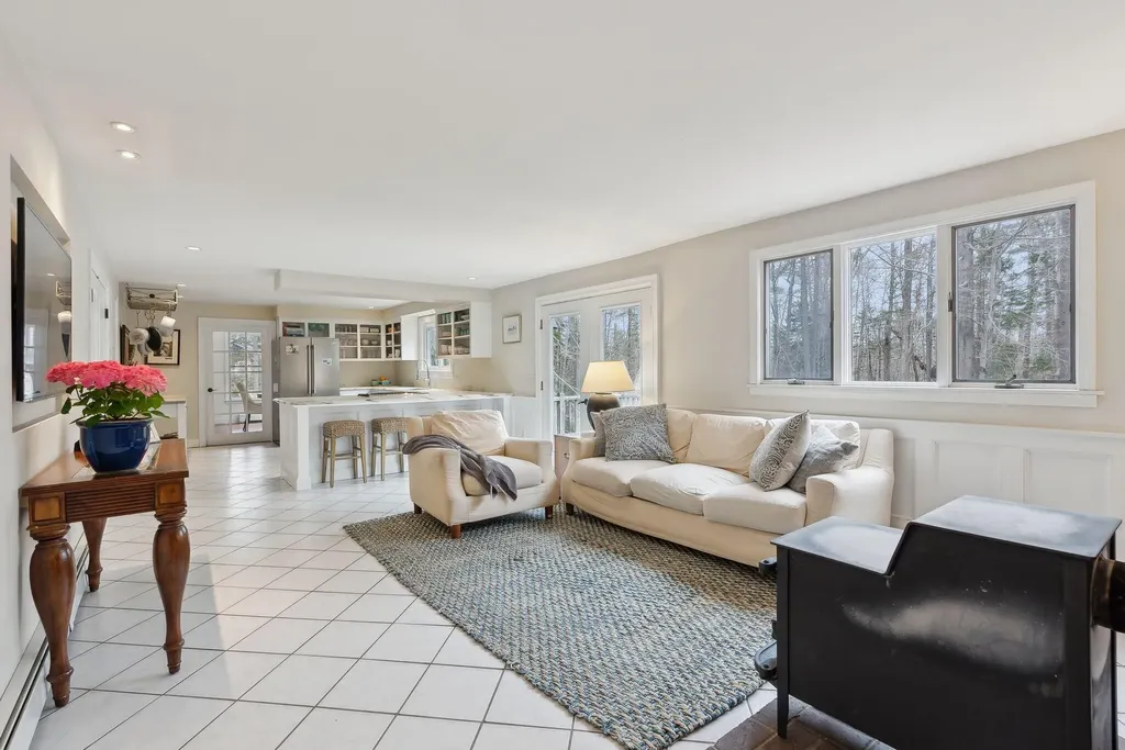 314 Cousins Street Yarmouth ME 04096