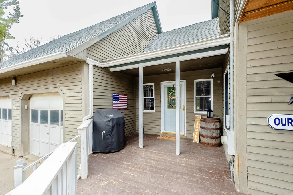 129 Bailey Hill Road New Sharon ME 04955