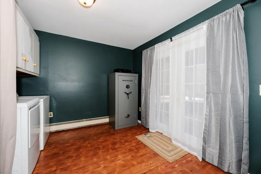 129 Bailey Hill Road New Sharon ME 04955