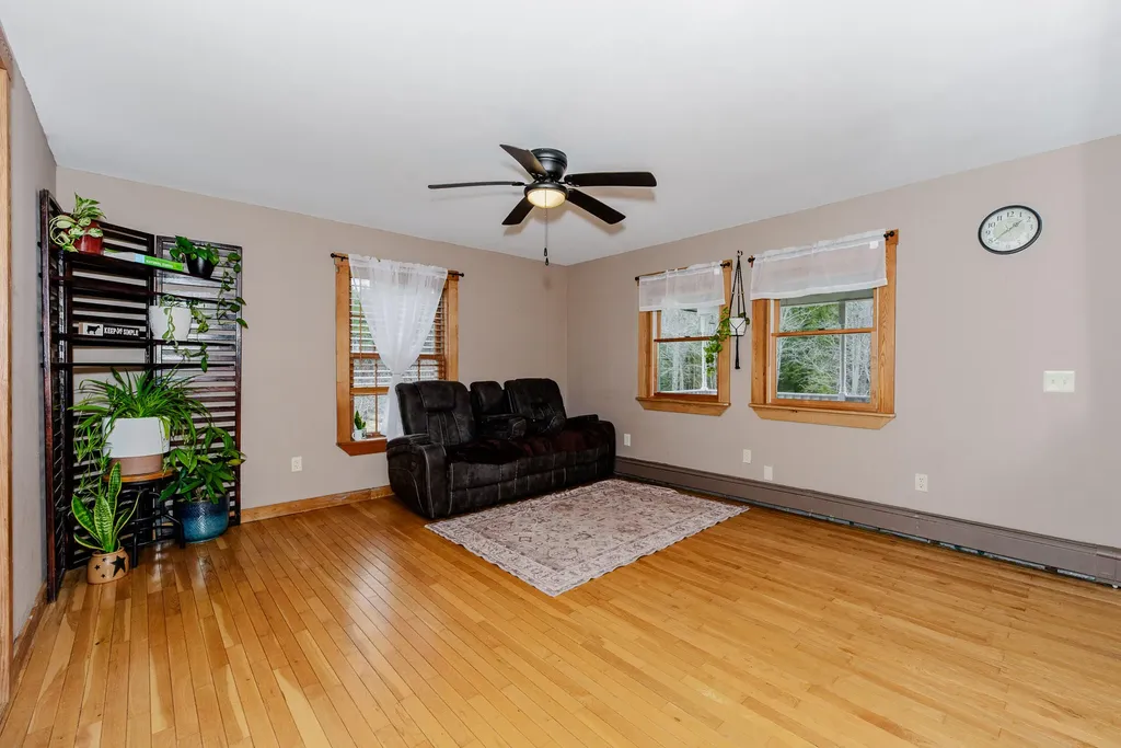 129 Bailey Hill Road New Sharon ME 04955