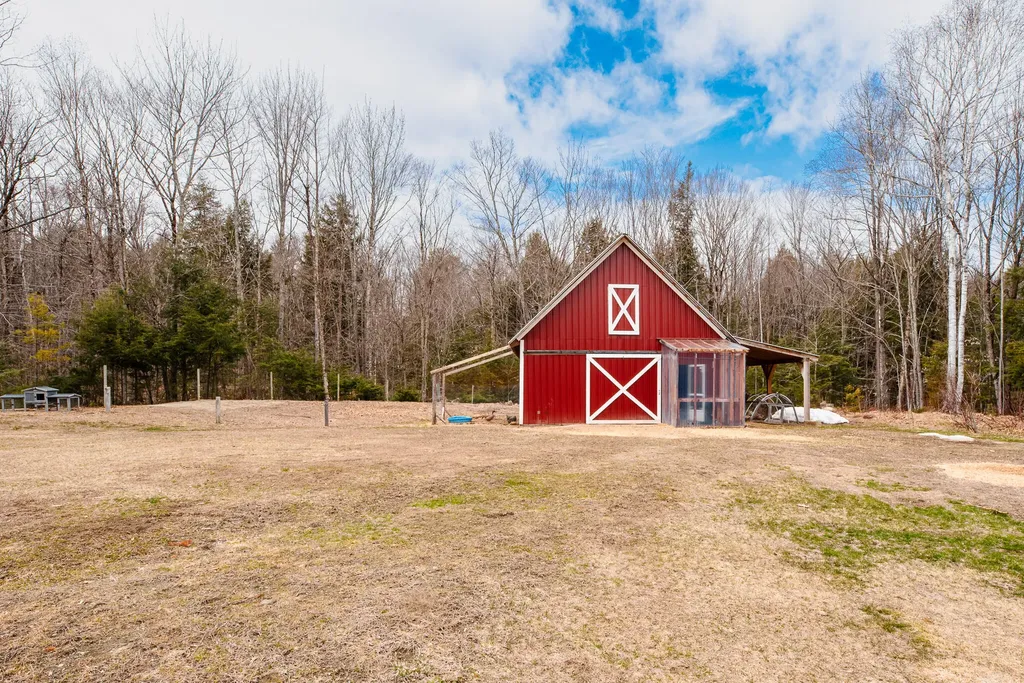 129 Bailey Hill Road New Sharon ME 04955