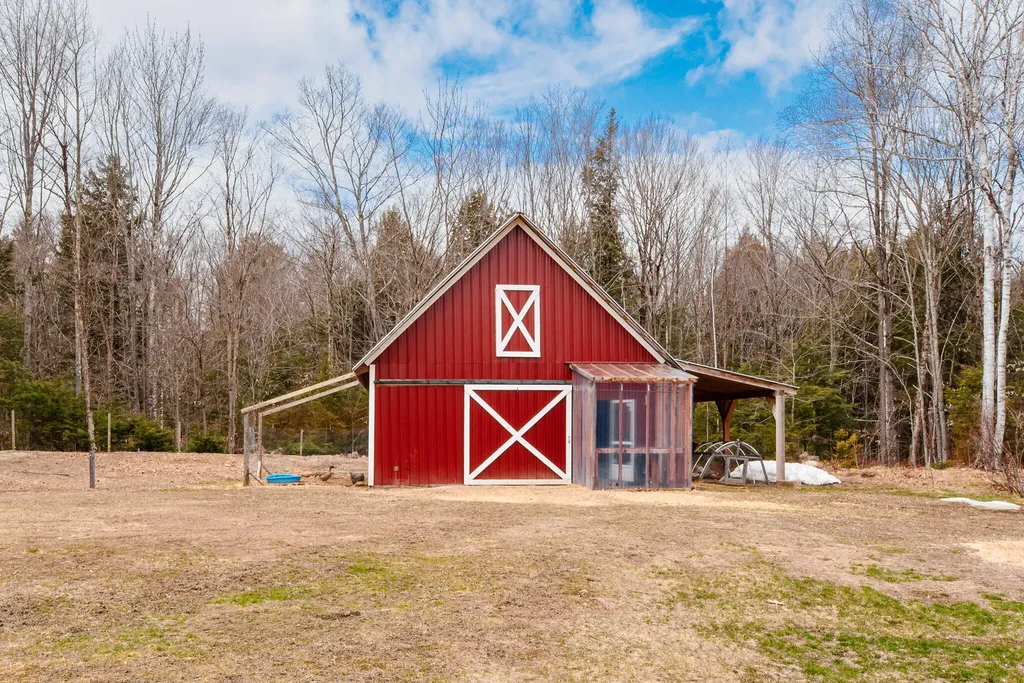 129 Bailey Hill Road New Sharon ME 04955