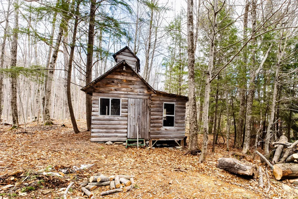 129 Bailey Hill Road New Sharon ME 04955