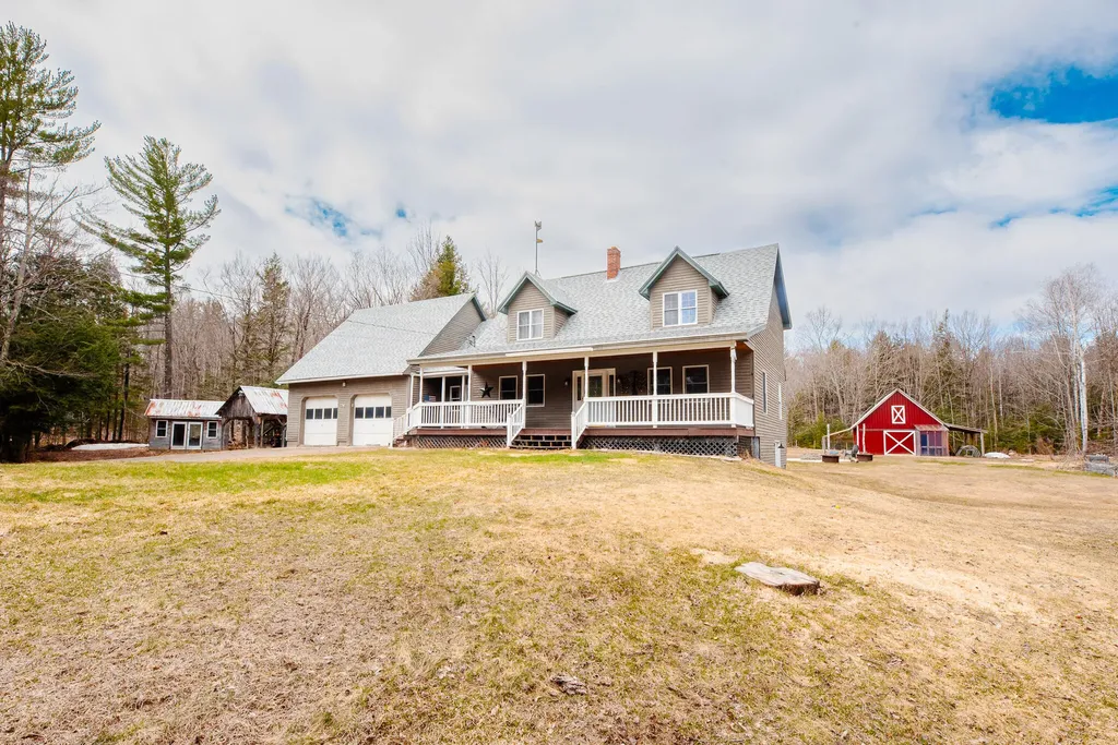 129 Bailey Hill Road New Sharon ME 04955