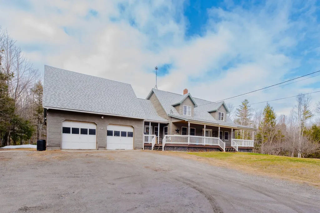 129 Bailey Hill Road New Sharon ME 04955