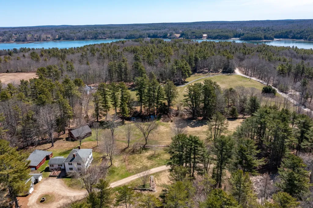 544 River Road Newcastle ME 04553