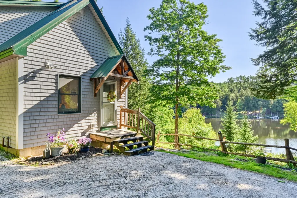 18 Boulder Way Norway ME 04268