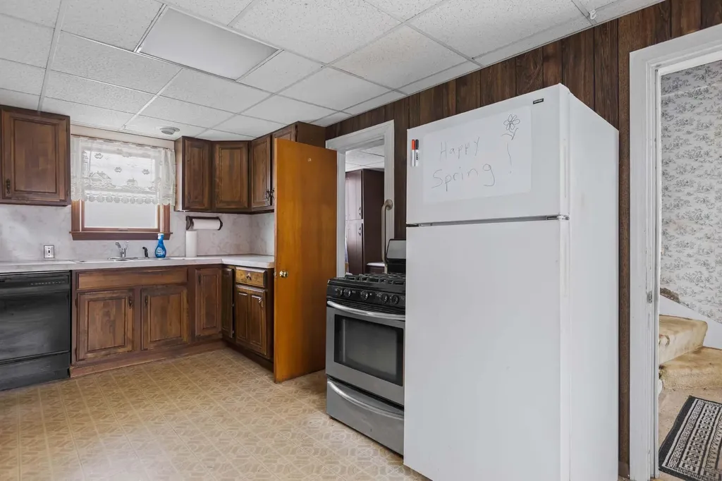 144 Sawyer Street South Portland ME 04106