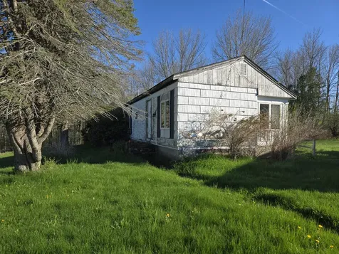166 Belfast Road Knox ME 04986