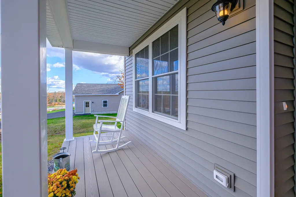 31 Woodbrey Lane Standish ME 04084