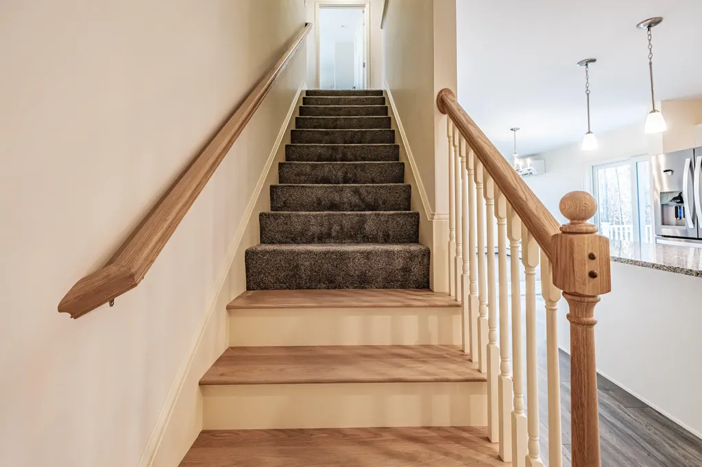 31 Woodbrey Lane Standish ME 04084