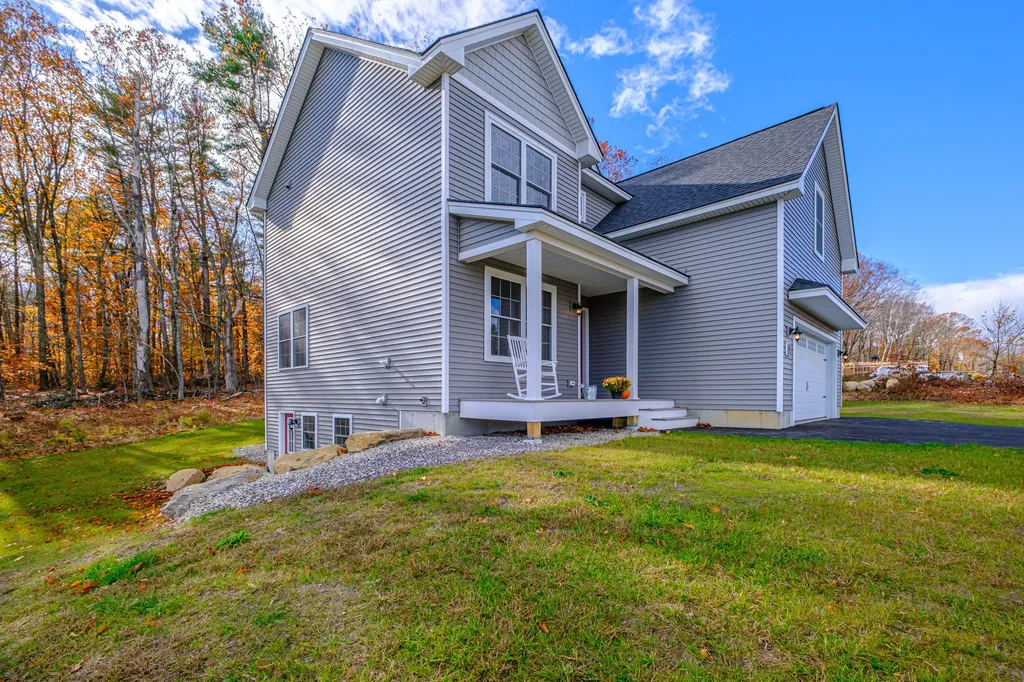 31 Woodbrey Lane Standish ME 04084