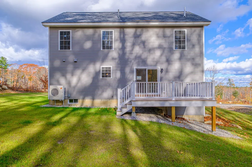 31 Woodbrey Lane Standish ME 04084