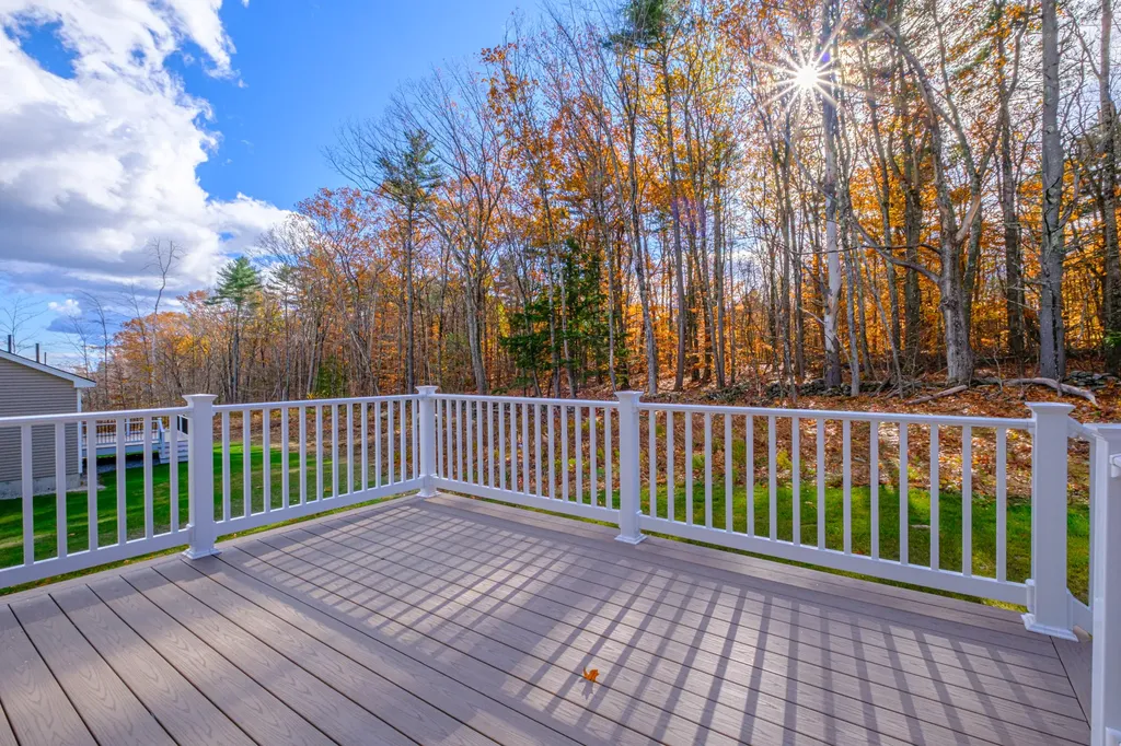 31 Woodbrey Lane Standish ME 04084