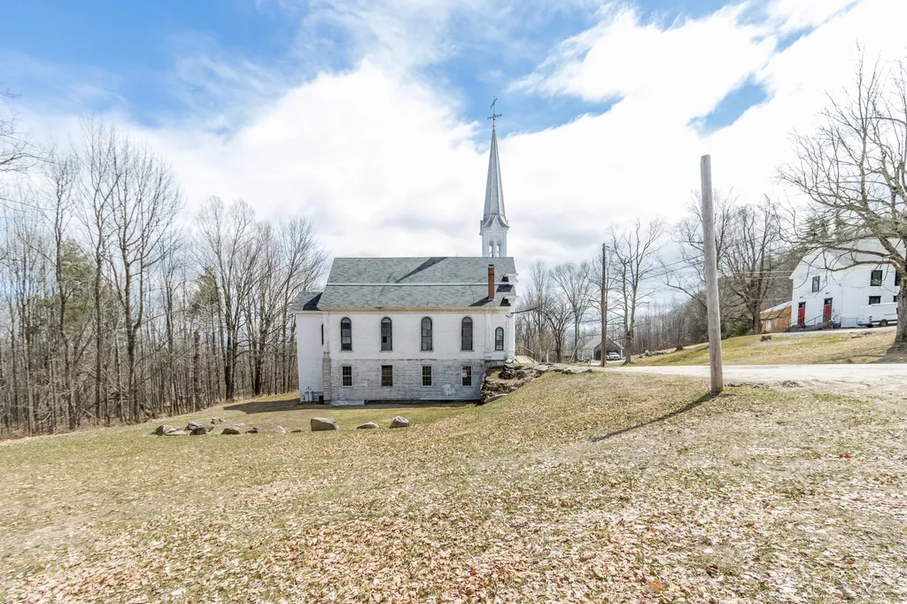 16 Fosterville Road Bridgton ME 04009