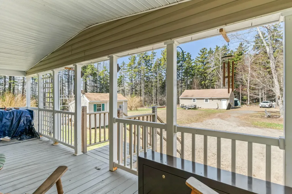 77 Birchmere Lane Harpswell ME 04079