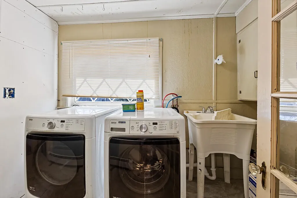 18 Pleasant Street Waterville ME 04901