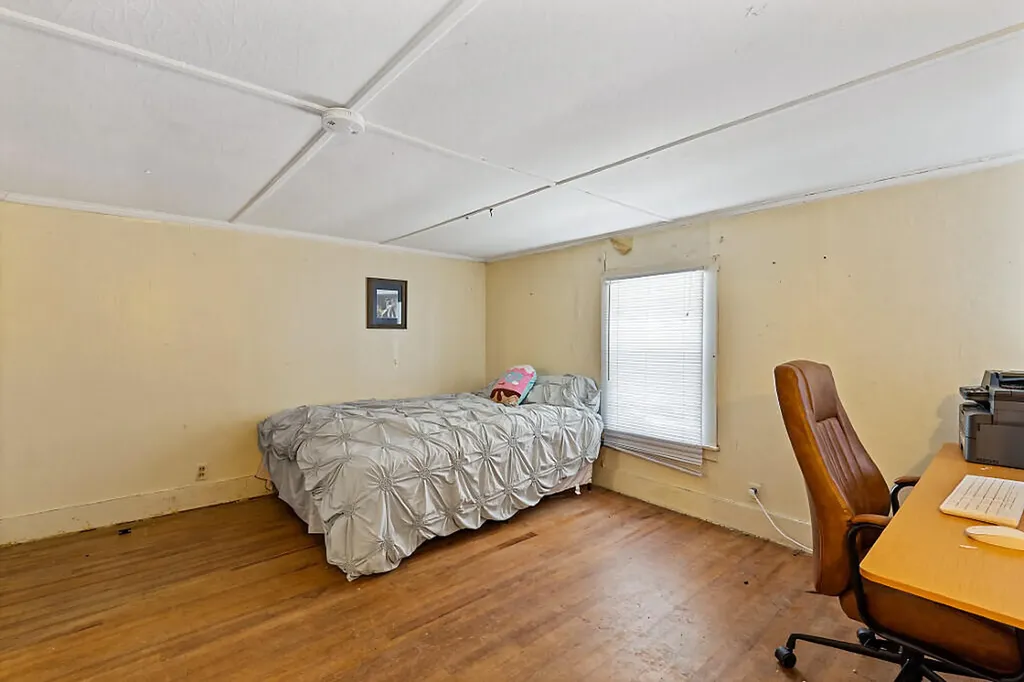18 Pleasant Street Waterville ME 04901