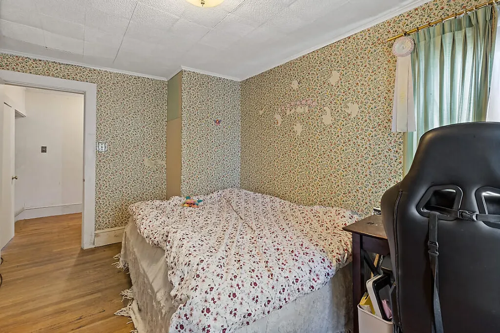 18 Pleasant Street Waterville ME 04901