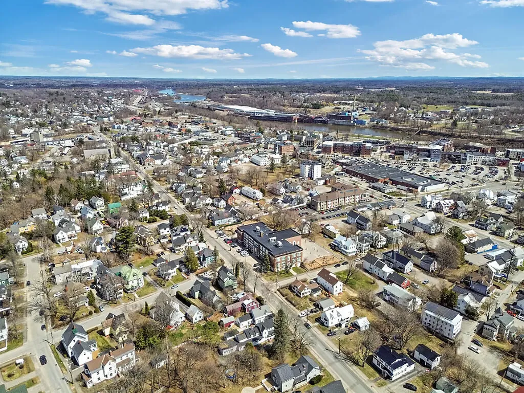 18 Pleasant Street Waterville ME 04901