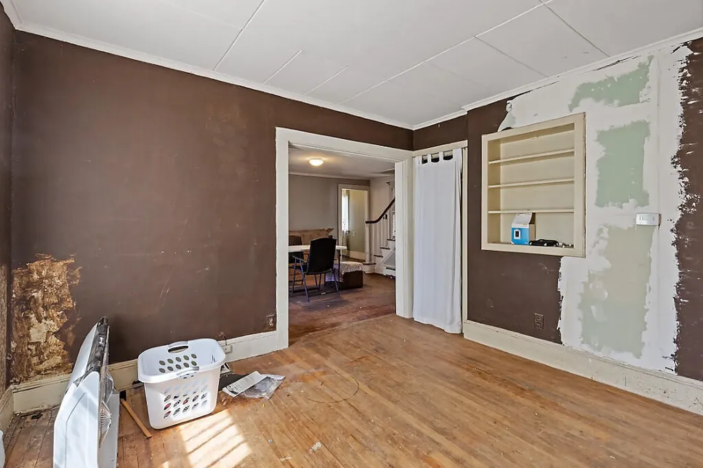 18 Pleasant Street Waterville ME 04901