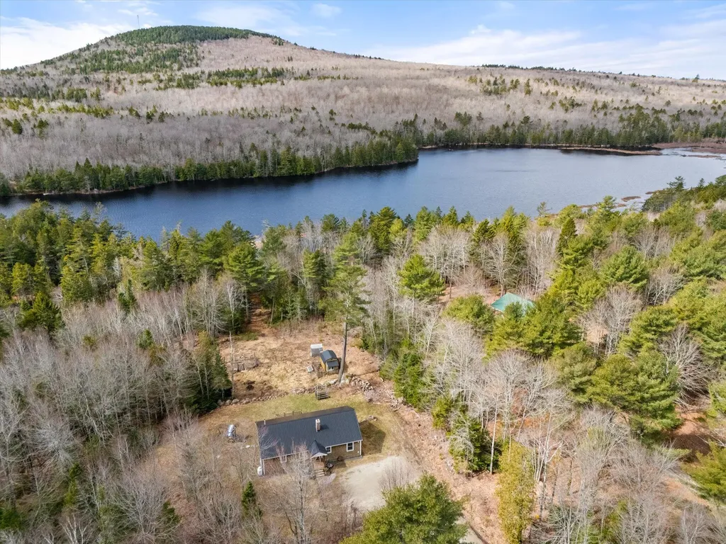 25 Pine Hill Lane Blue Hill ME 04614