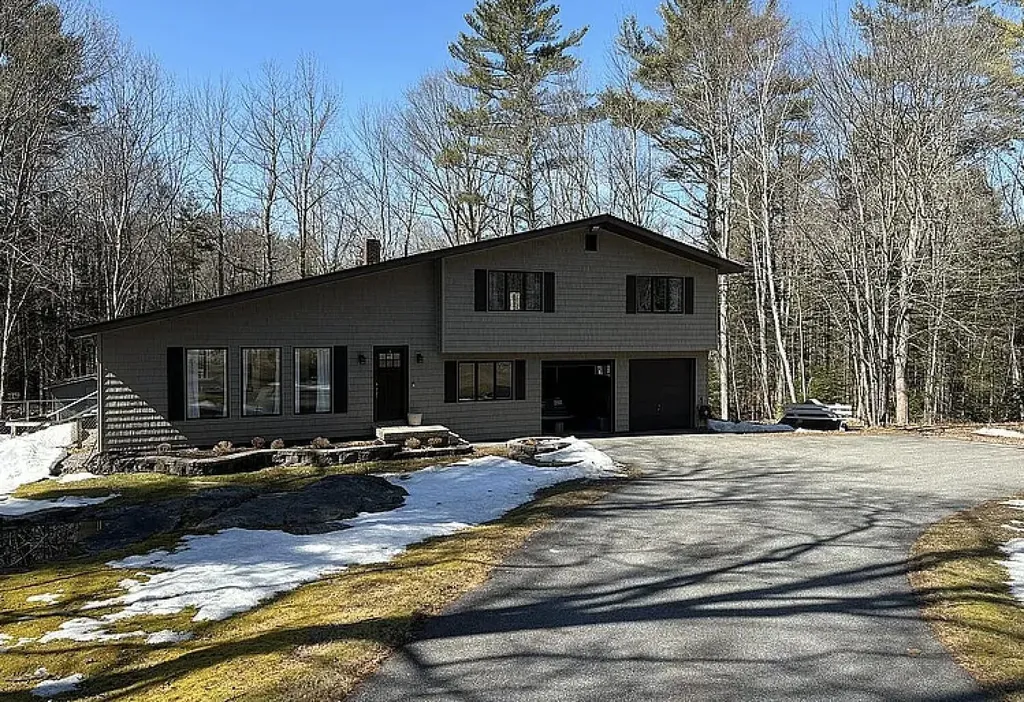 31 Merrill Road Freeport ME 04032