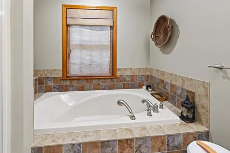 18 Wedgewood Drive Oakland ME 04963