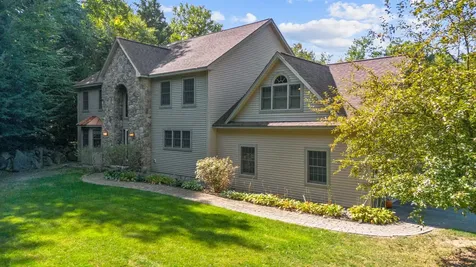 18 Wedgewood Drive Oakland ME 04963