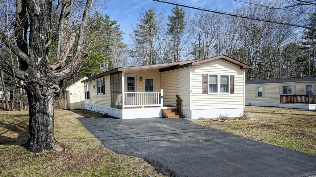 11 Patio Park Lane Gorham ME 04038