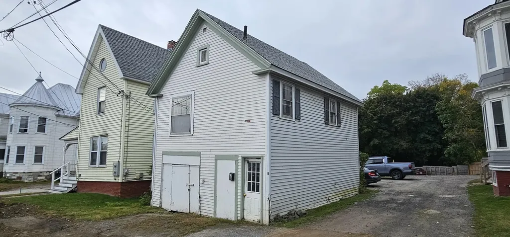 8 Spring Street Waterville ME 04901