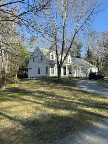 14 Stonegate Road Cape Elizabeth ME 04107