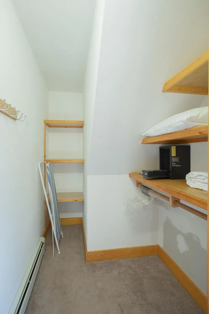 8 Sunset Lane Kingfield ME 04947