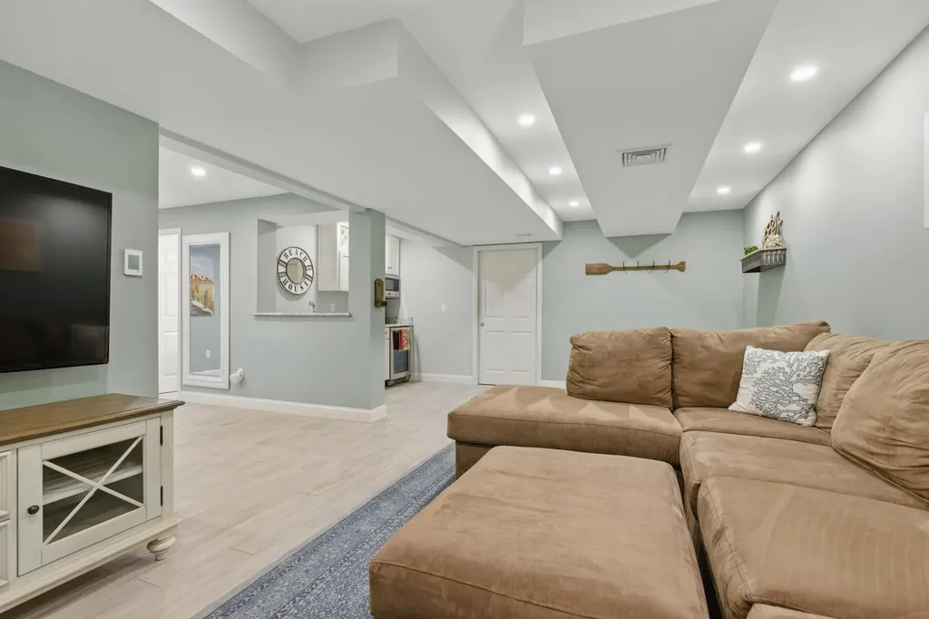 98 Bourne Avenue Wells ME 04090