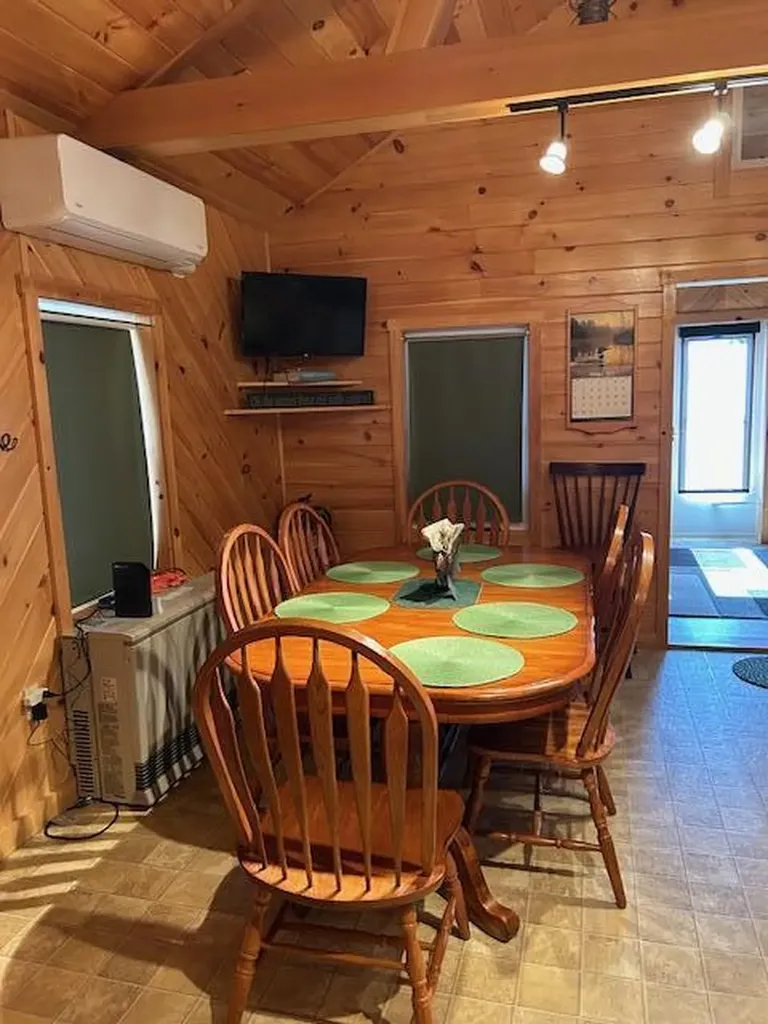 28 Valentine Lane Dexter ME 04930