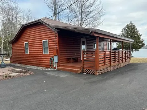 28 Valentine Lane Dexter ME 04930